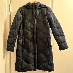 North Face Women’s down puffer jacket - Size Large